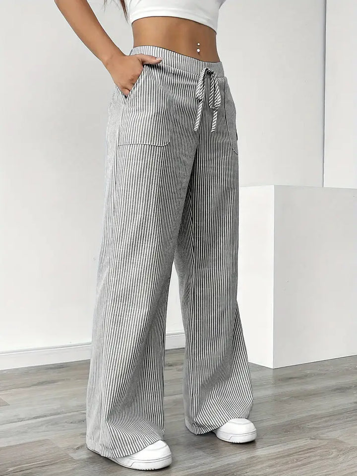 Alina - Pantaloni Eleganți cu Dungi și Buzunare
