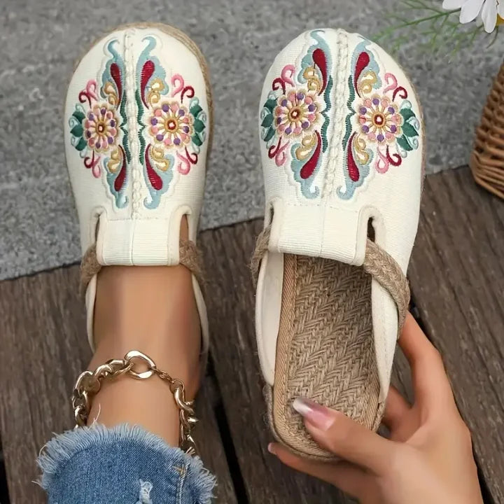 Katy - Catâri Florali Din Bumbac Lucrați Manualul