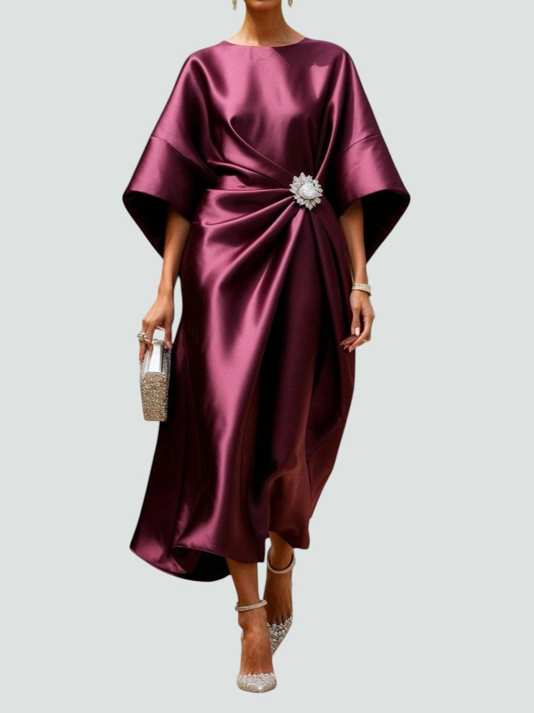 Marijona - Rochie lungă Modernă cu Mâneci Cape Din Satin