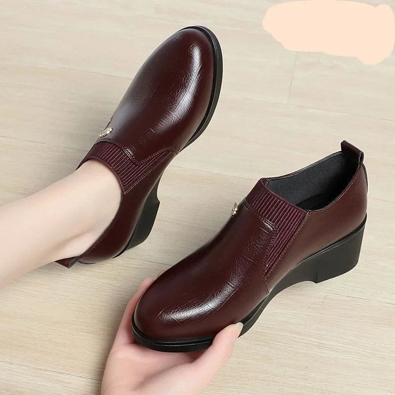 Switolina - Pantofi Cu Toc Din Piele La Modă