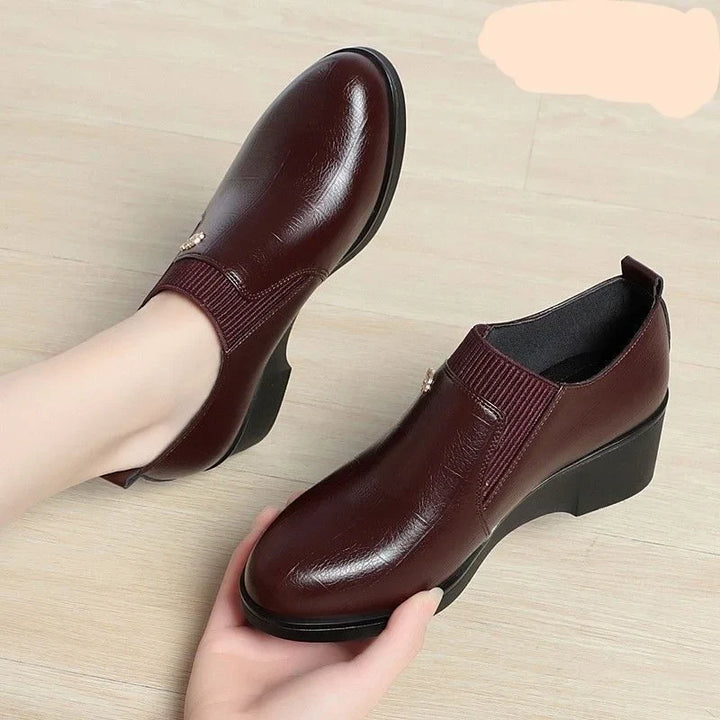Switolina - Pantofi Cu Toc Din Piele La Modă