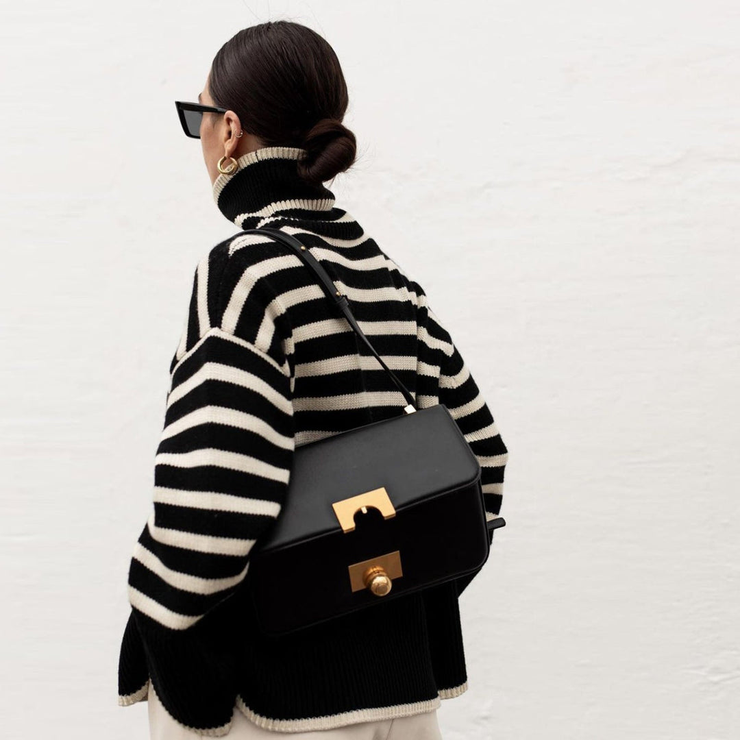 Kynesia - Pulover Cu Guler înalt și Dungi Oversized