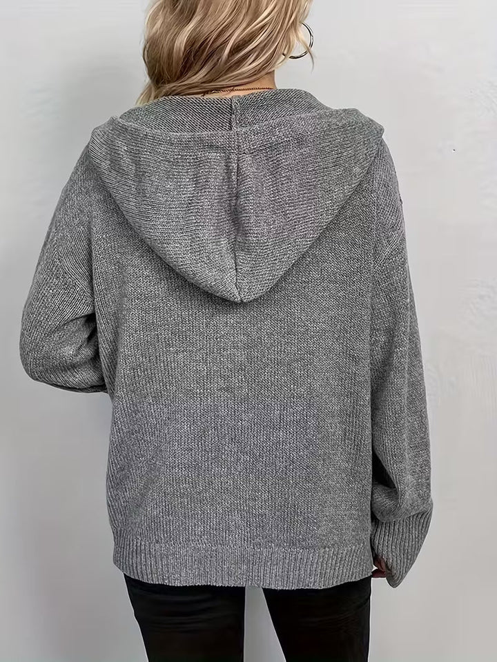 Karalina - Cardigan Cu Glugă Si Nasturi In Față, Tricotat Cu Model In Relief