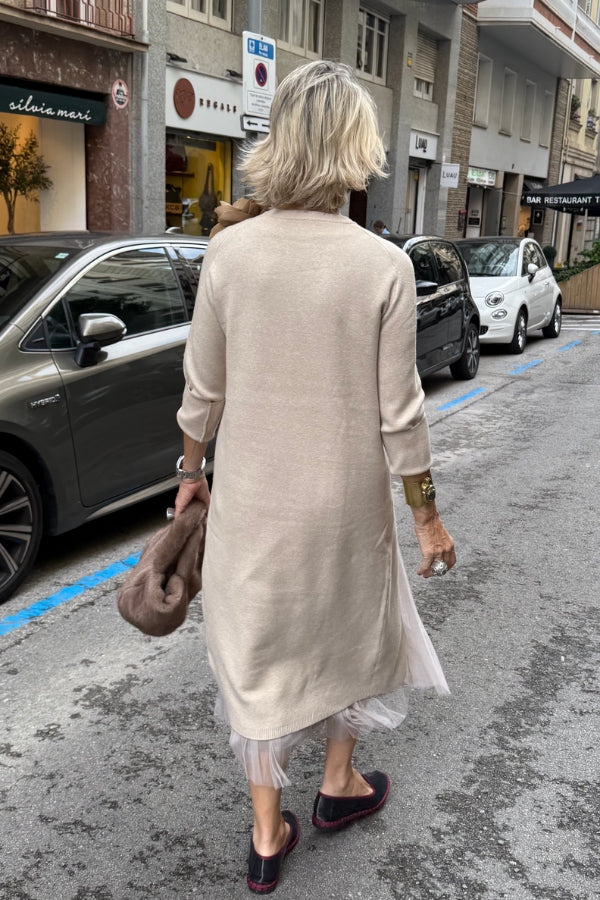 Oona - Rochie Din Tul Cu Drapaj și Pulover Lung Din Tricot