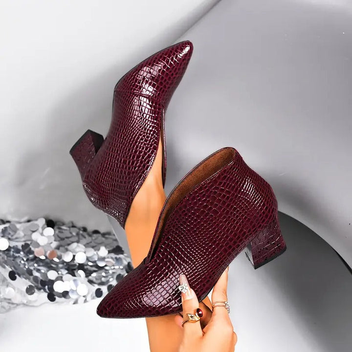 Leonilda - Ghete Elegante Cu Decupaj în V