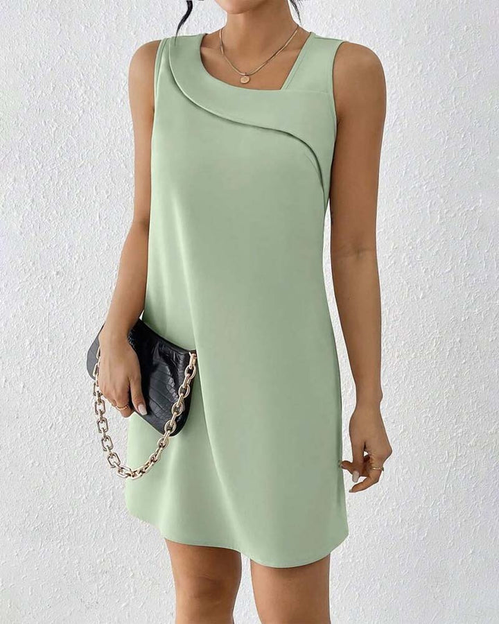Ayna – Rochie fără Mâneci cu Guler Asimetric