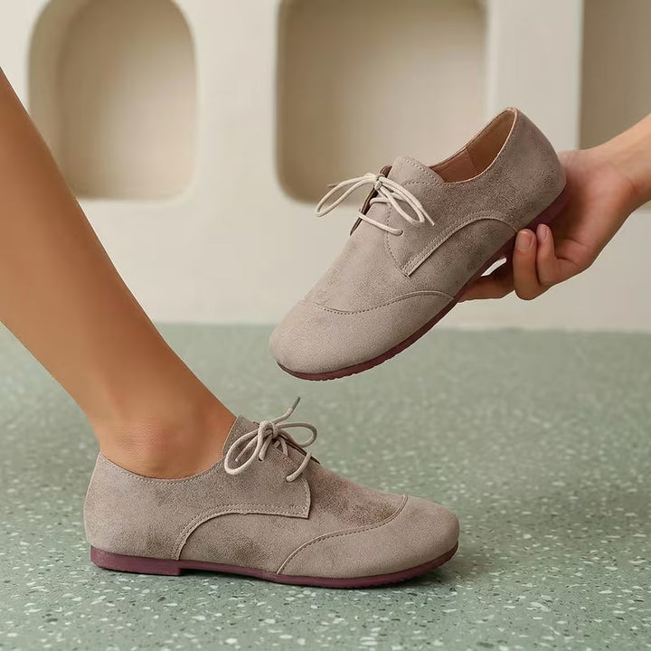 Zuniya – Pantofi Confortabili cu Talpă Joasă în Formă de Pană și șireturi