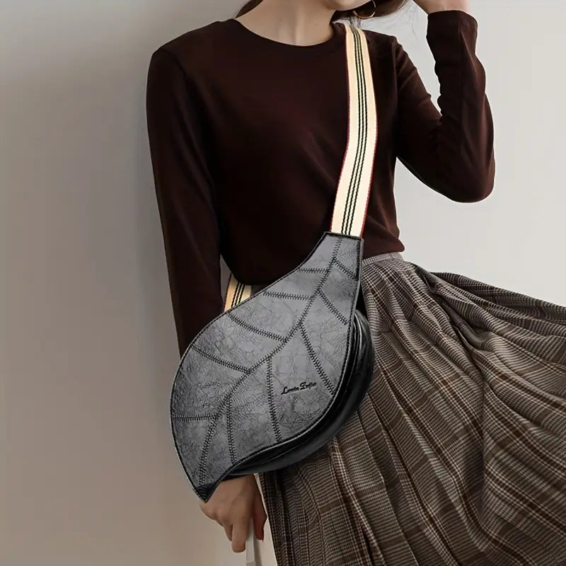 Carmela - Geantă Crossbody din Piele cu CureaReglabilă și Cataramă