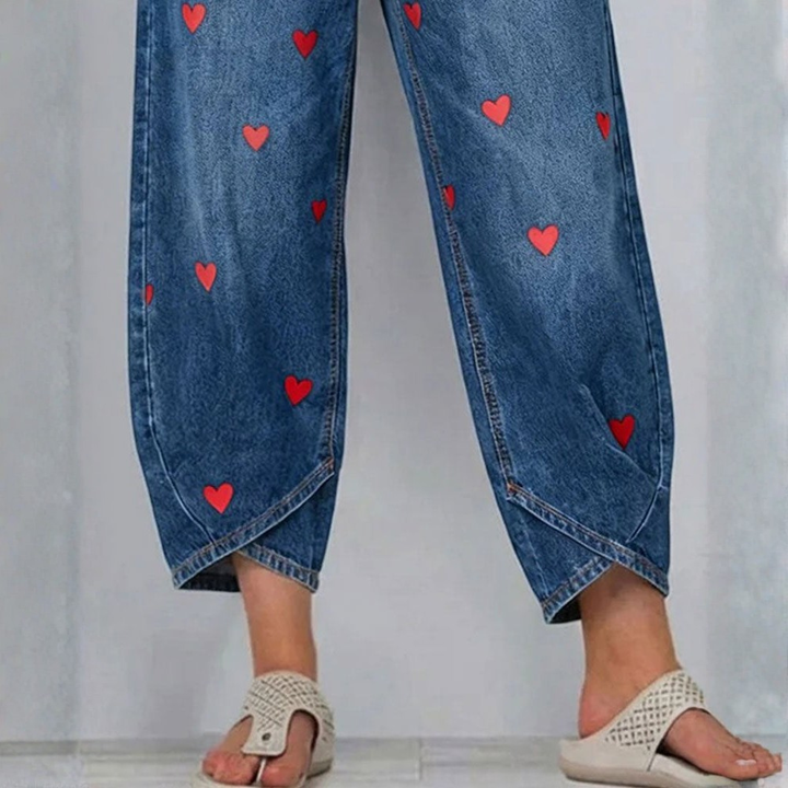 Raemaa - Pantaloni Din Denim Până la Gleznă Cu Imprimeu Cu Inimioare