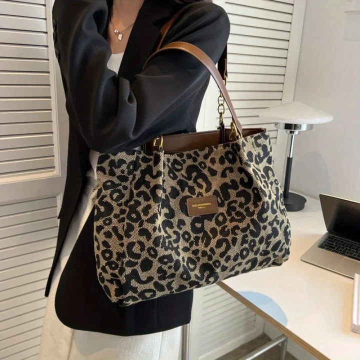 Leonora - Geantă Tote cu Charm Leopard