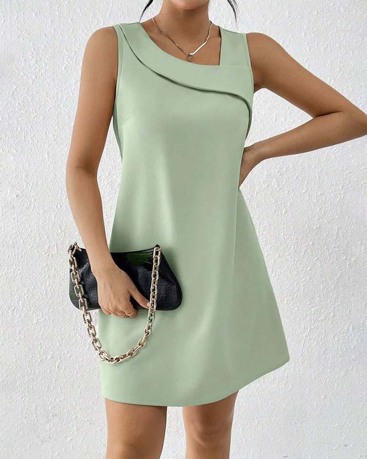 Ayna – Rochie fără Mâneci cu Guler Asimetric