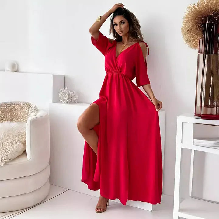 Lene – Rochie Cu Umerii Goi și Fante