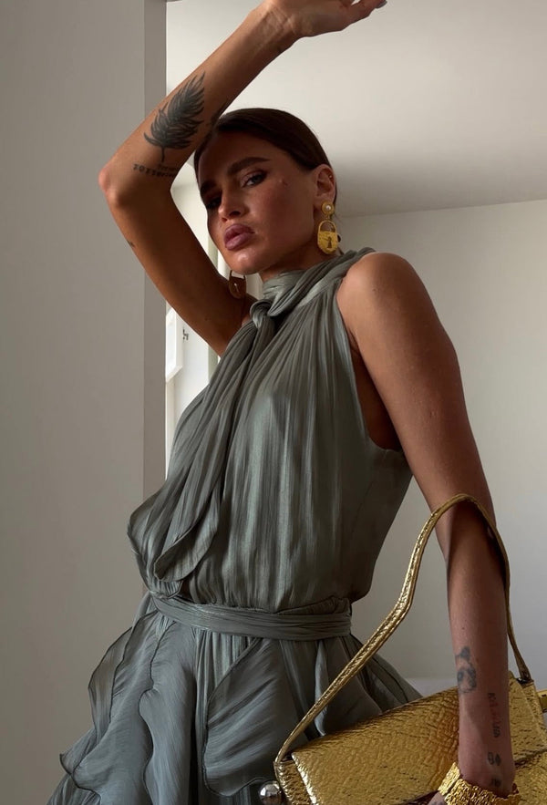 Nataly - Rochie Lungă Cu Volane În Cascadă