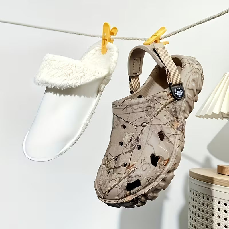 Sjoukje - Saboți cu Imprimeu Camuflaj Căptușiți cu Fleece și Curele Reglabile