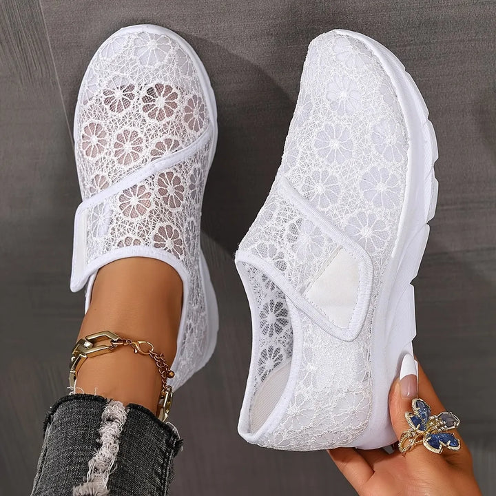 Tonjaa - Adidași Din Dantelă Cu Broderie Florală