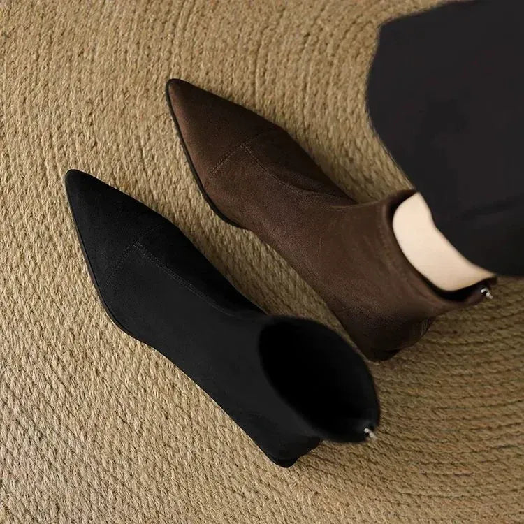 Jerlina – Ghete Din Piele De Căprioară Cu Vârf Ascuțit