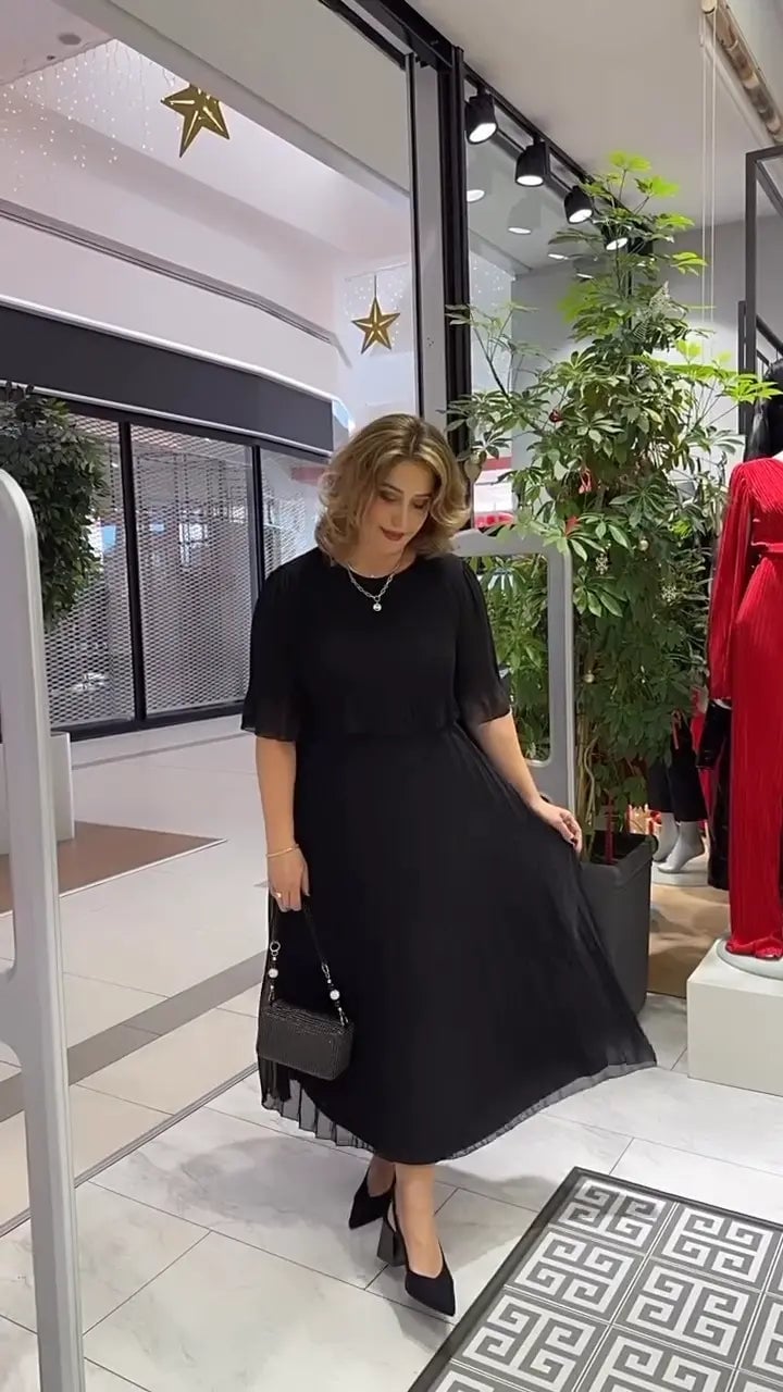 Jadrana – O Rochie Elegantă și Confortabilă