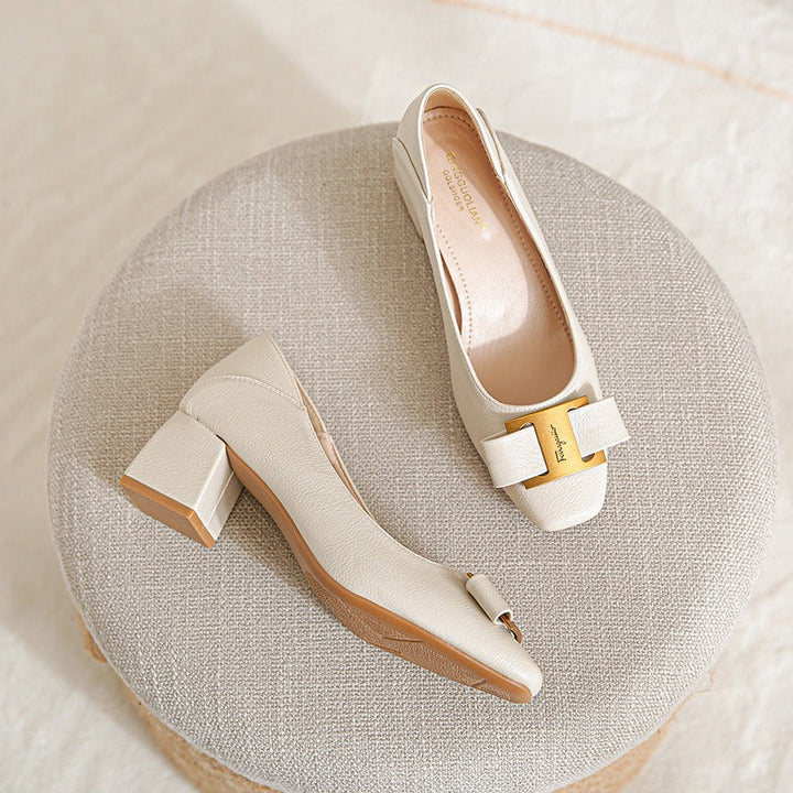 Hadeel - Pantofi Cu Vârf Ascuțit, Toc Gros Și Cataramă Cu Fundă