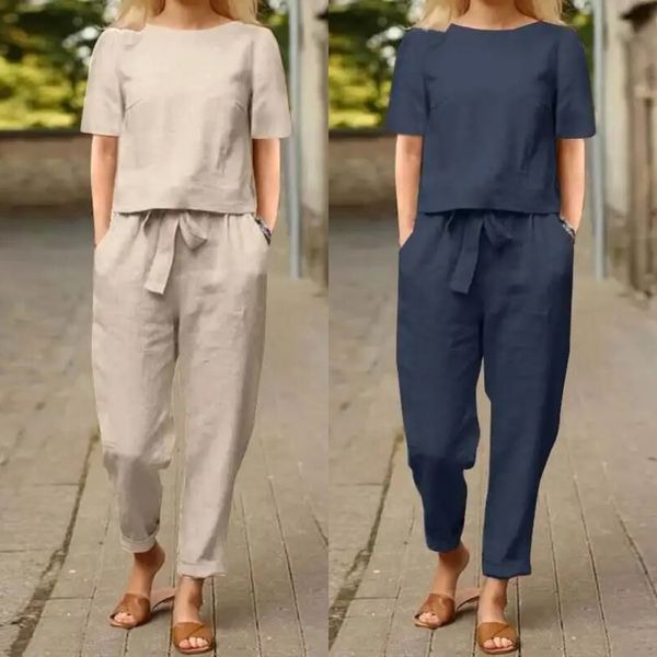 Kiyomi - Set cu Bluză cu Mâneci Scurte și Pantaloni