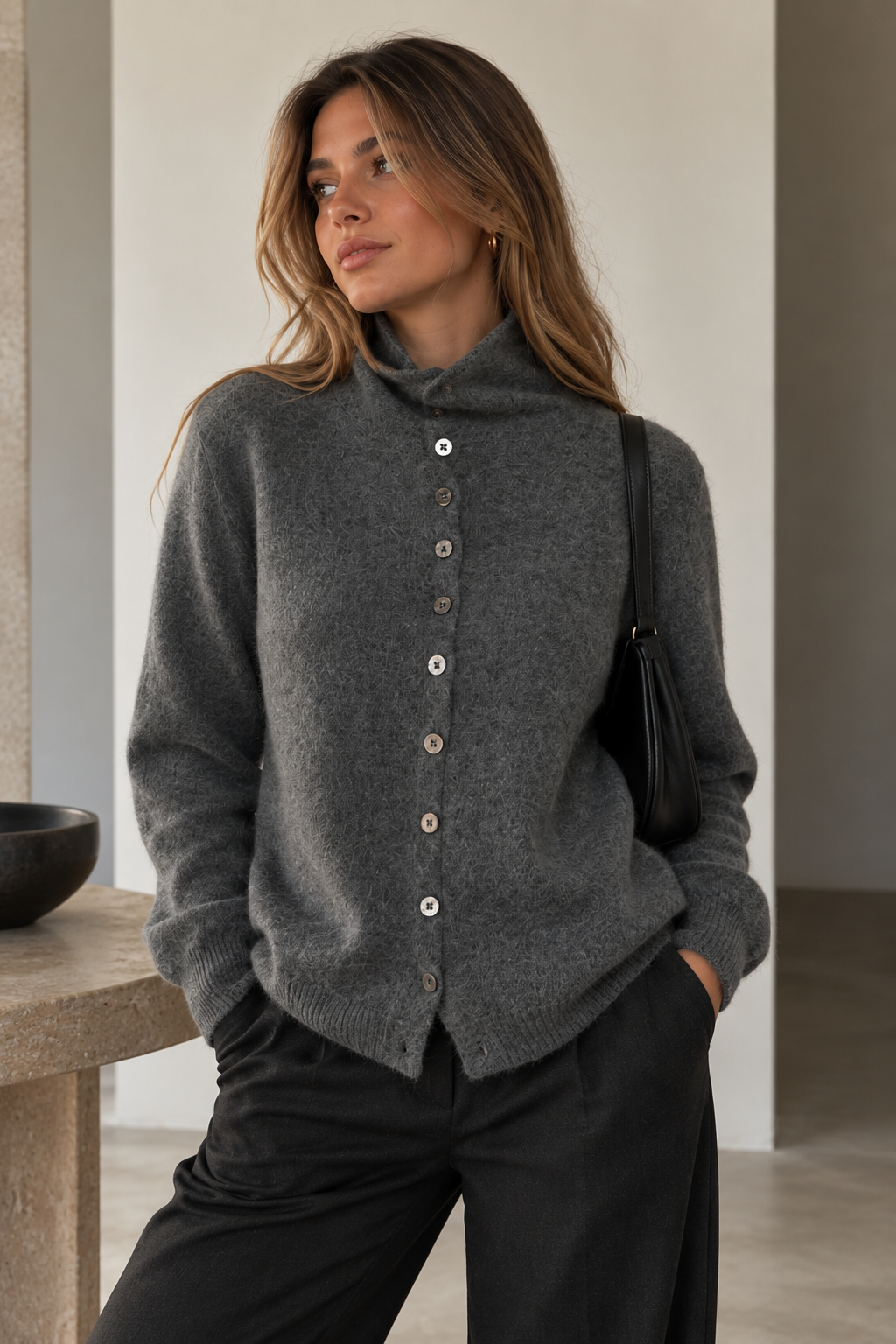 Larona – Cardigan Din Tricot Cu Nasturi Multipli În Față