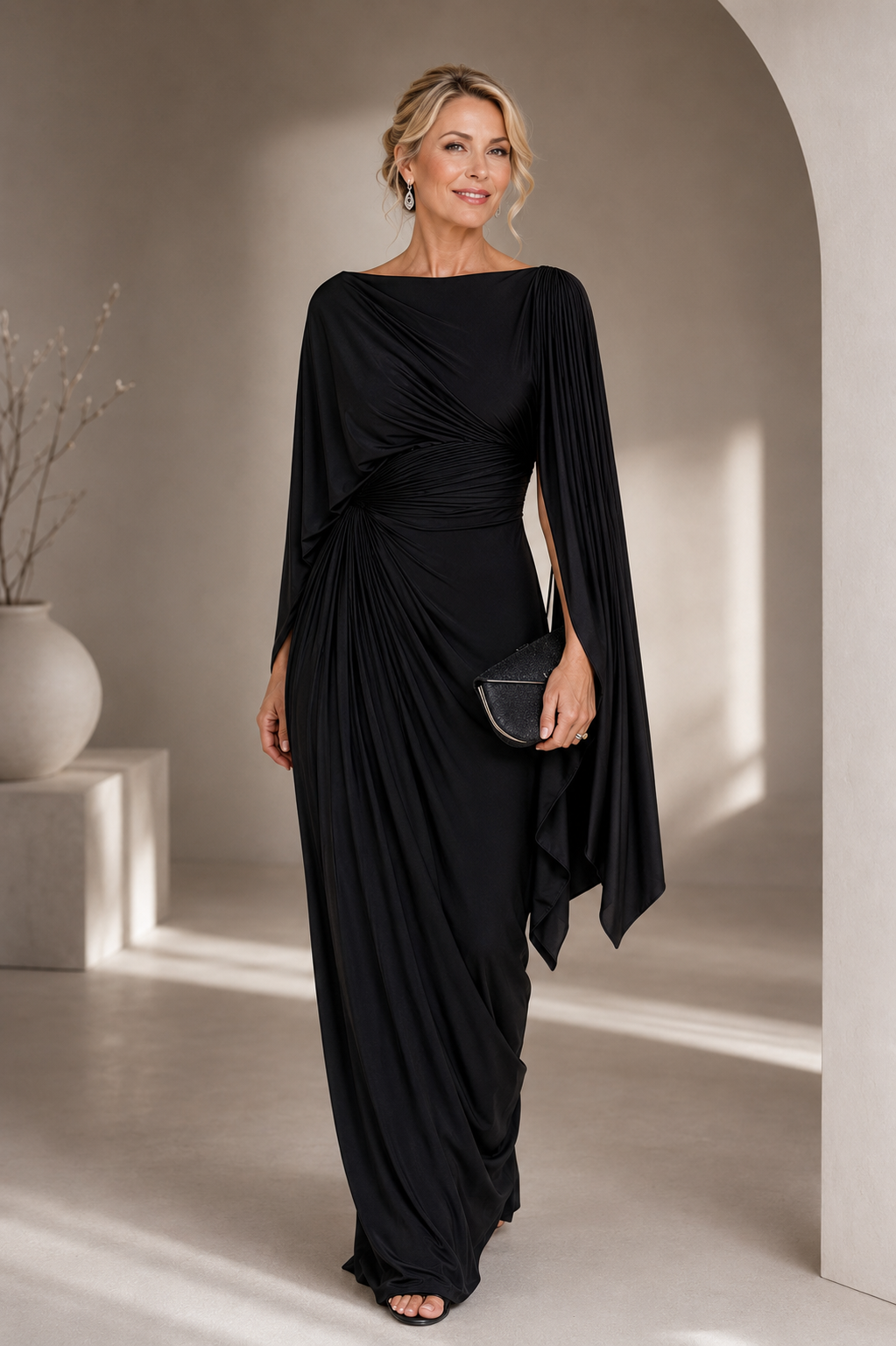 Mirona - Rochie Maxi Plisată Cu Capă