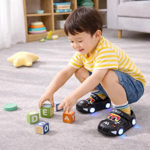 KidVroom - Papuci LED Pentru Copii cu Roți și Curea Luminoase