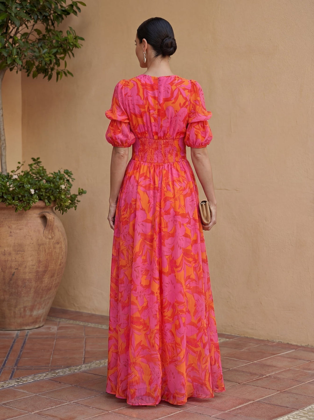 Zinnia - Rochie Lungă Cu Decolteu În V Și Imprimeu Floral Vibrant