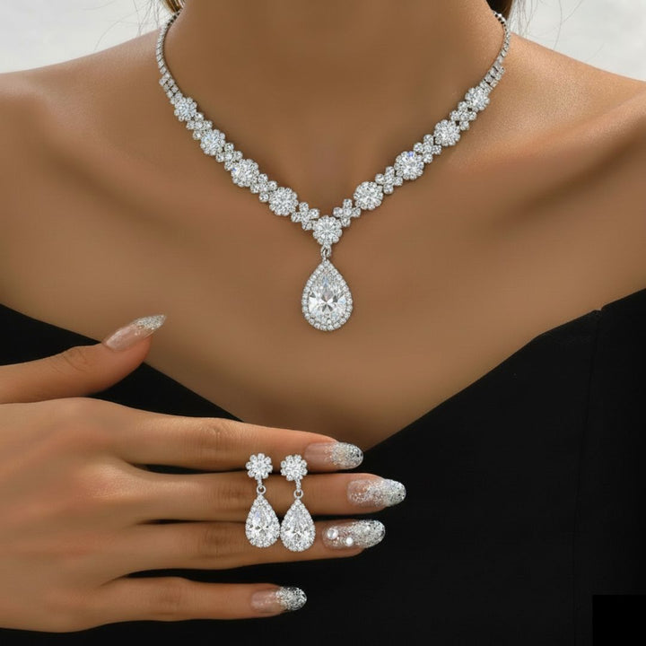 Kaylee - Colier cu Picături de Cristal și set de Cercei