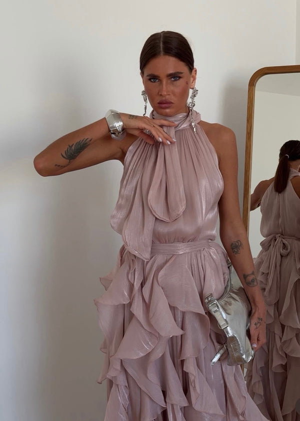 Nataly - Rochie Lungă Cu Volane În Cascadă