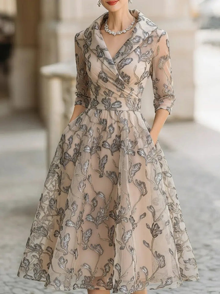 Lyanni – Rochie Lungă Clasică și Elegantă