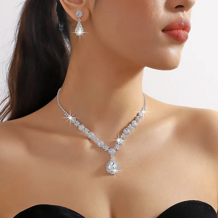Kaylee - Colier cu Picături de Cristal și set de Cercei