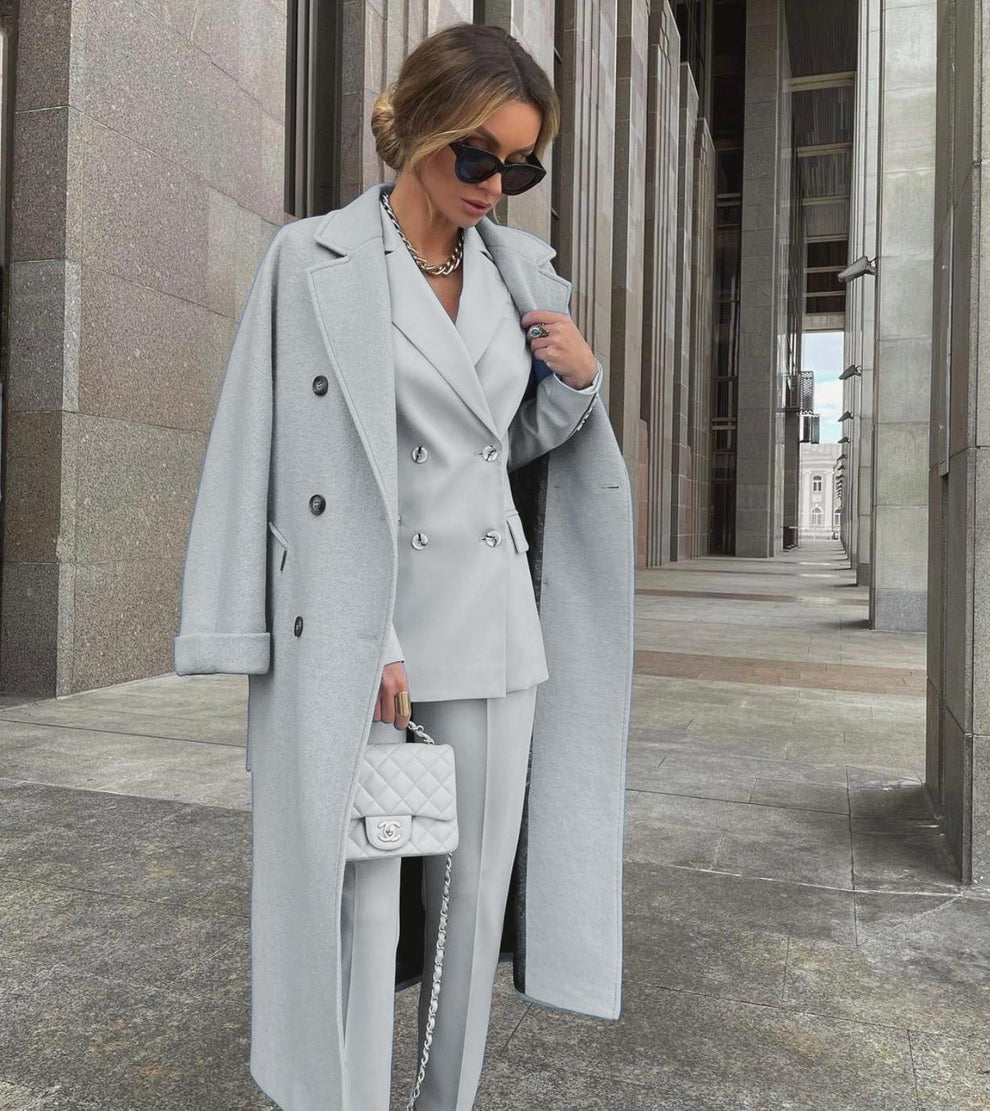 Ofelya - Set Elegant de Costum cu Două Rânduri de Nasturi și Haină lungă
