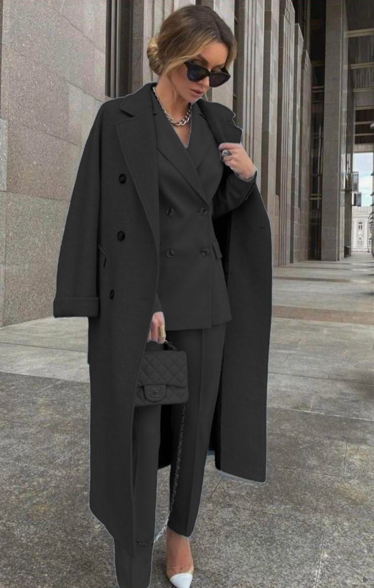 Ofelya - Set Elegant de Costum cu Două Rânduri de Nasturi și Haină lungă