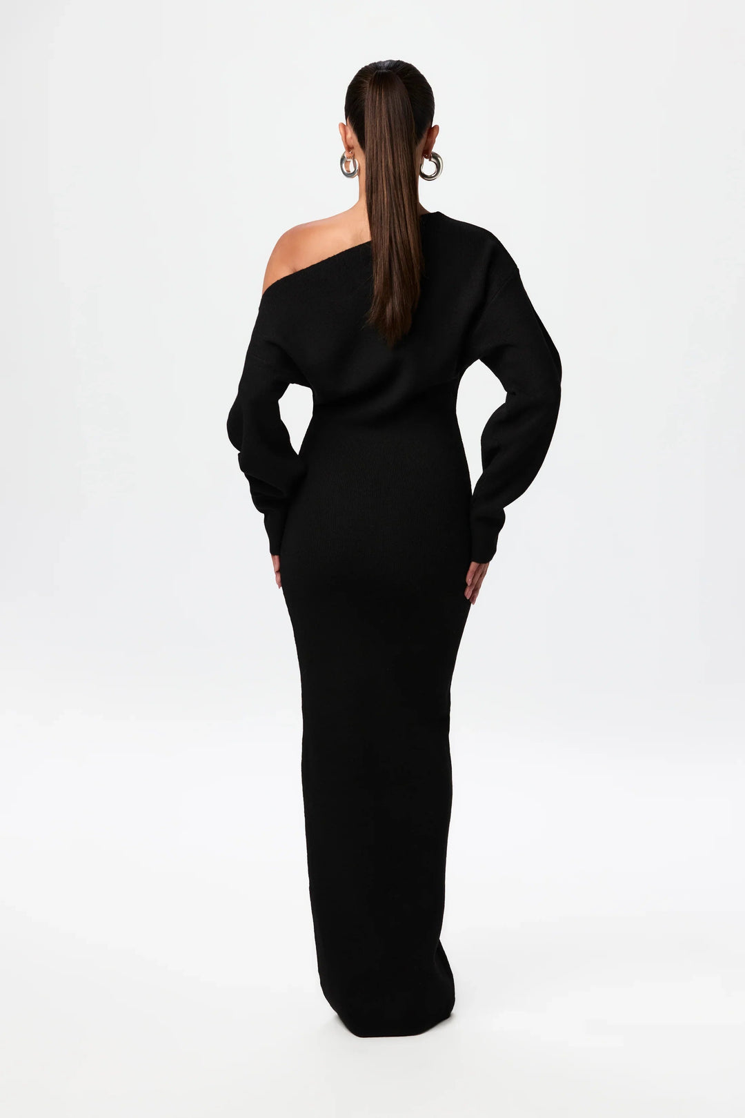 Trina - Rochie Pulover Cu Umeri Decupați