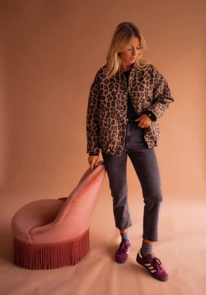 Fairuza - Jacheta Cu Nasturi și Imprimeu Leopard