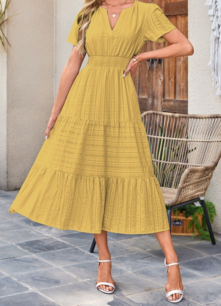 Jikina – Rochie Midi Cu Decolteu în V în Straturi și Buzunare