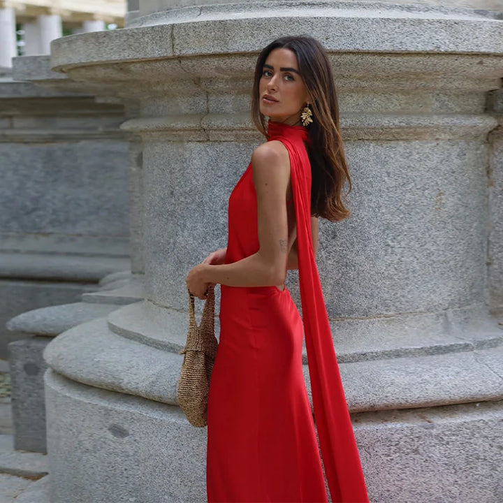 Lucila - Rochie Lungă Cu Gât Halter