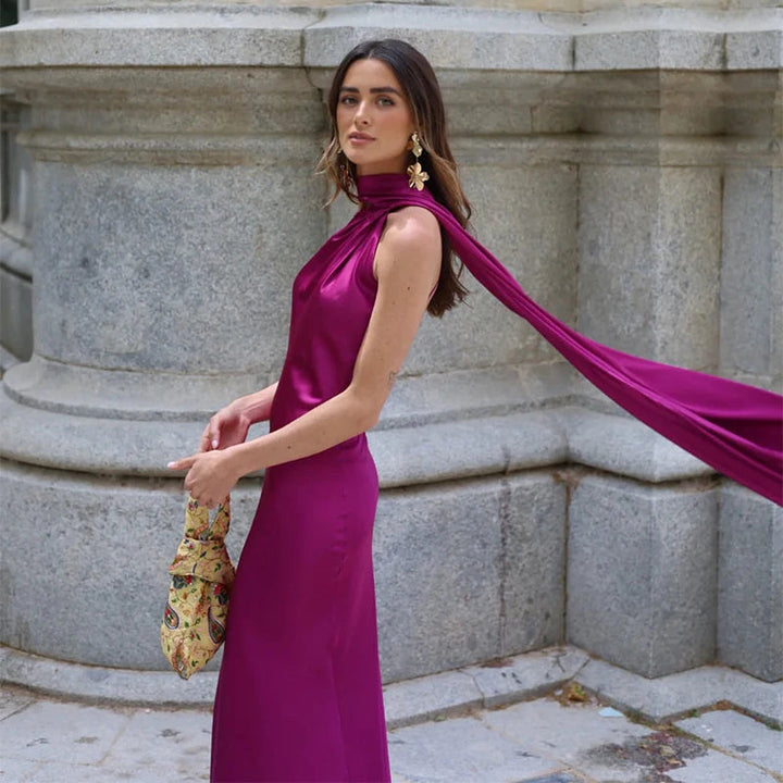 Lucila - Rochie Lungă Cu Gât Halter