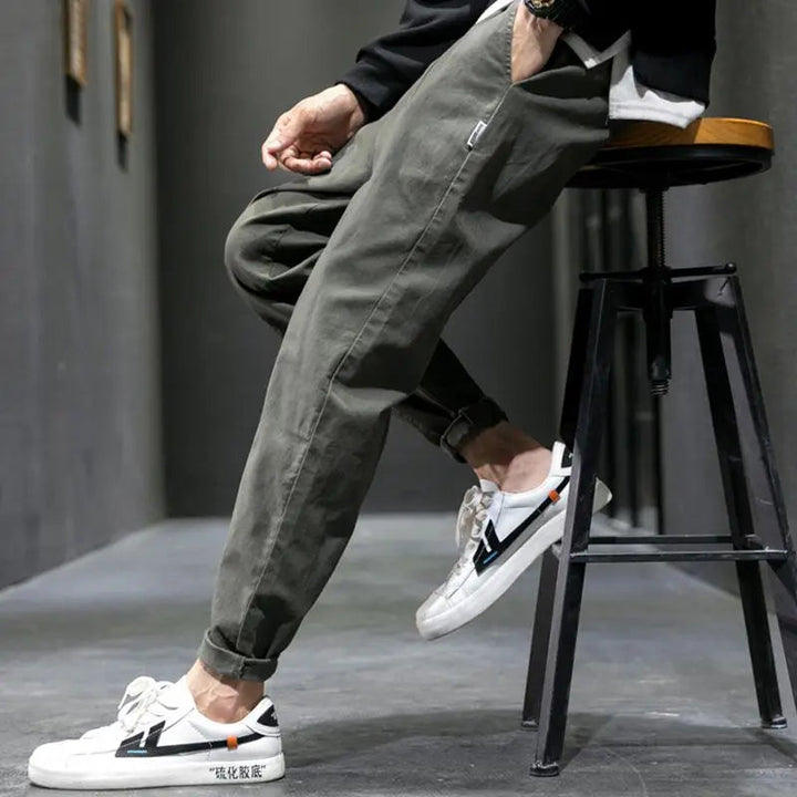 Kared - Pantaloni Confortabili și Versatili