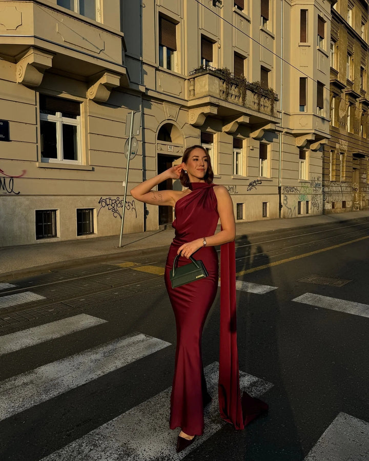 Lucila - Rochie Lungă Cu Gât Halter