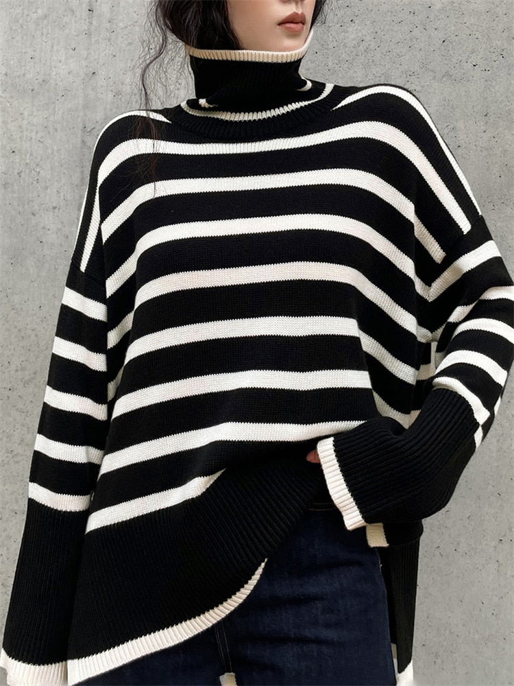 Kynesia - Pulover Cu Guler înalt și Dungi Oversized