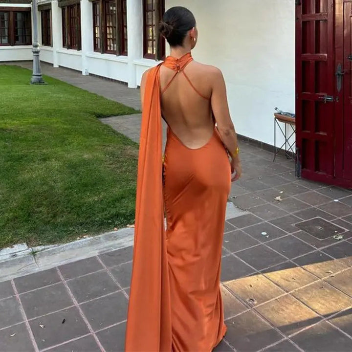 Lucila - Rochie Lungă Cu Gât Halter