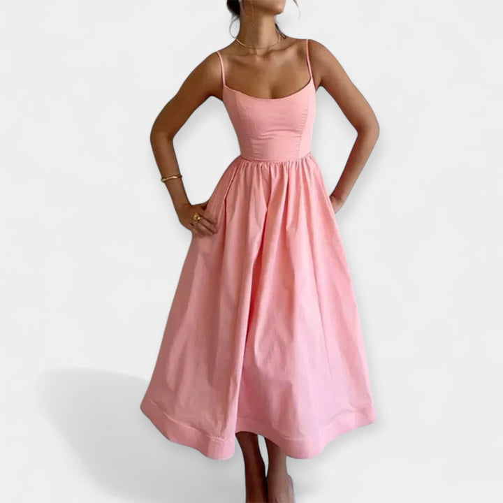 Shelley - Rochie Mini Cu Decolteu Rotund Si Bretele