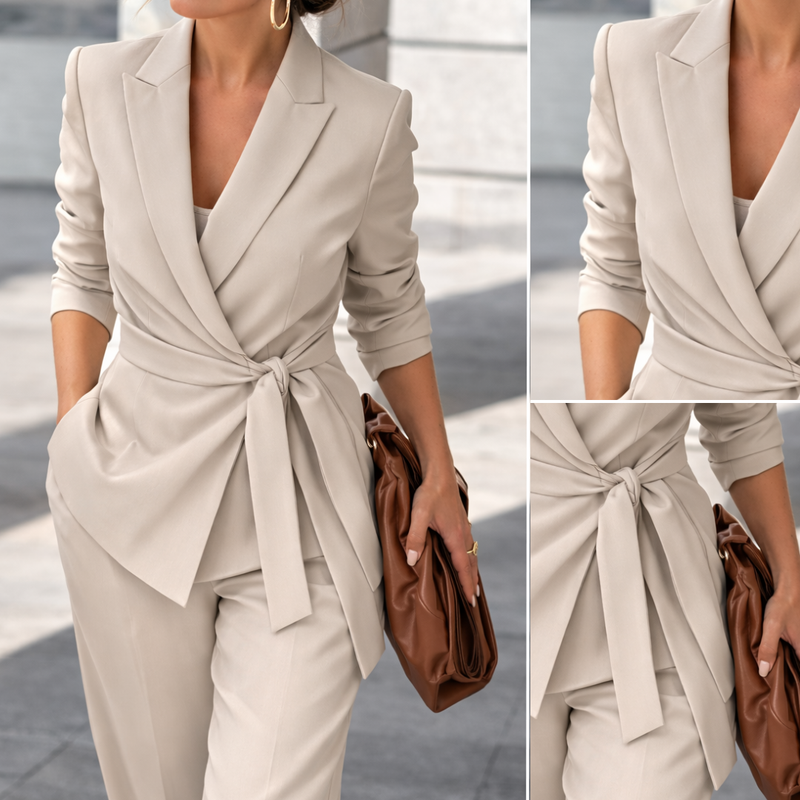 Aliona - Set Blazer Cu Drapaj și Pantaloni