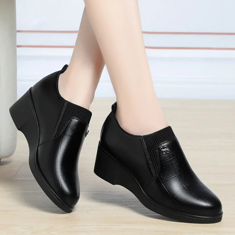 Switolina - Pantofi Cu Toc Din Piele La Modă
