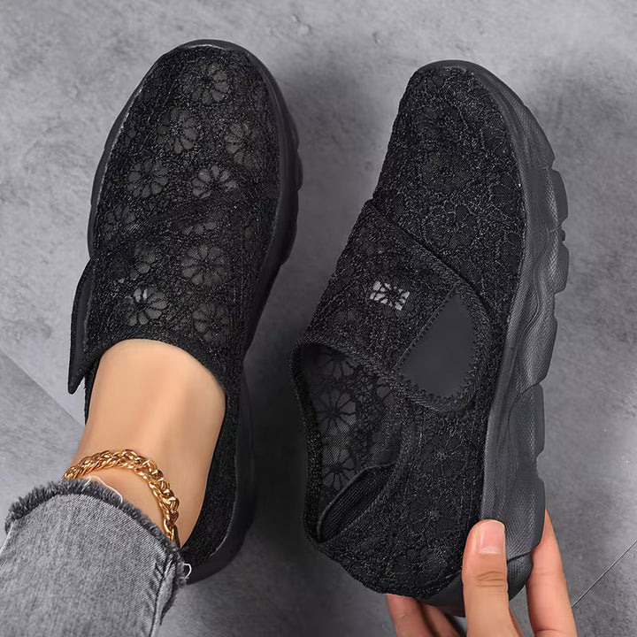 Sabyne - Adidași cu Dantelă Florală și închidere cu Velcro