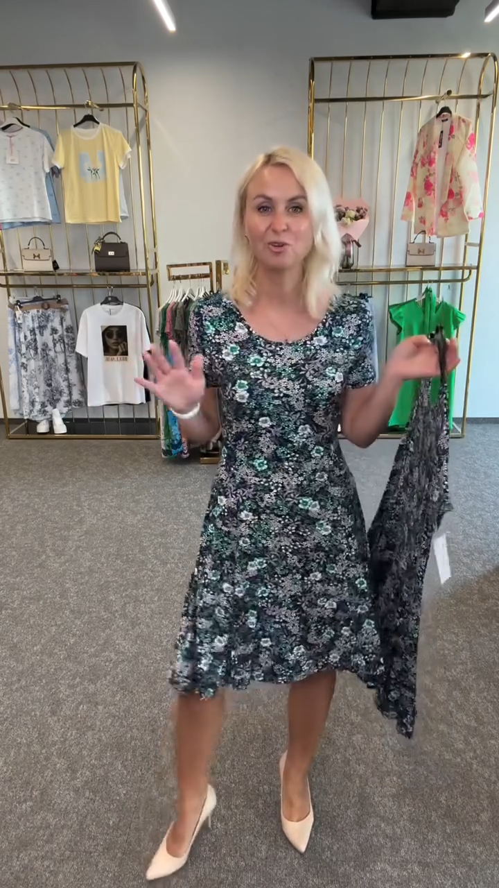 Ainsley - Rochie Elegantă Cu Guler Rotund Si Imprimeu