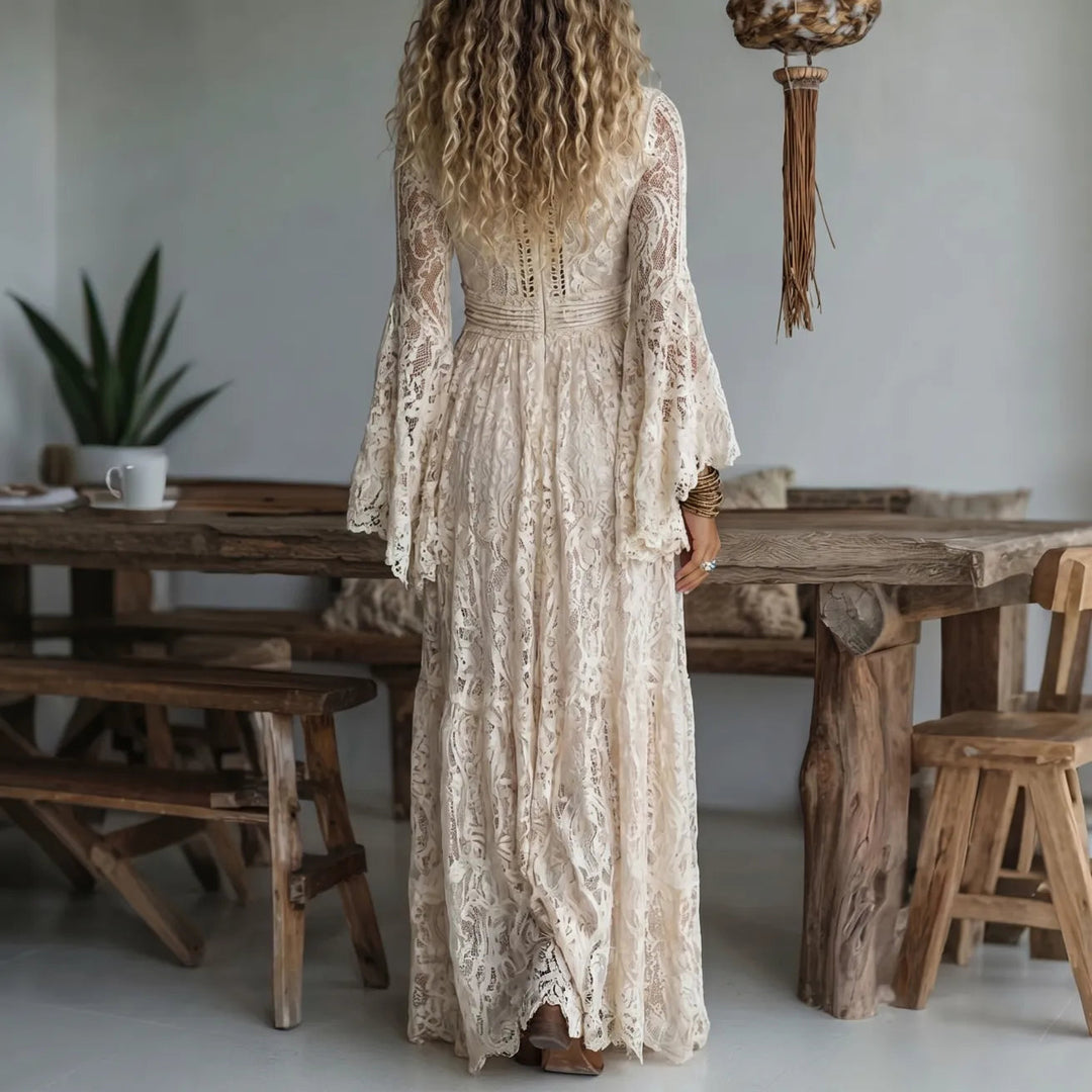 Chariya - Rochie maxi Boemă cu Mâneci Clopot din Dantelă Florală