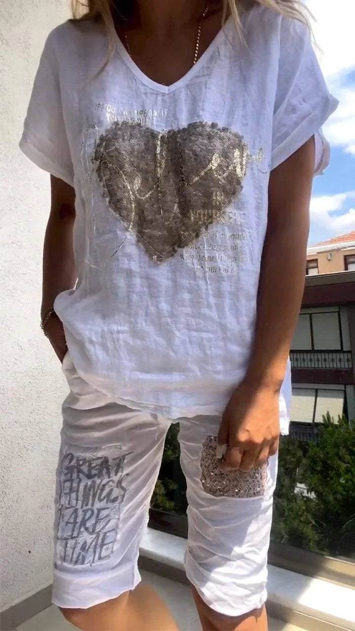 Varessa - Costum Casual din Două Piese, cu Decolteu în V și Imprimeu Auriu în Relief