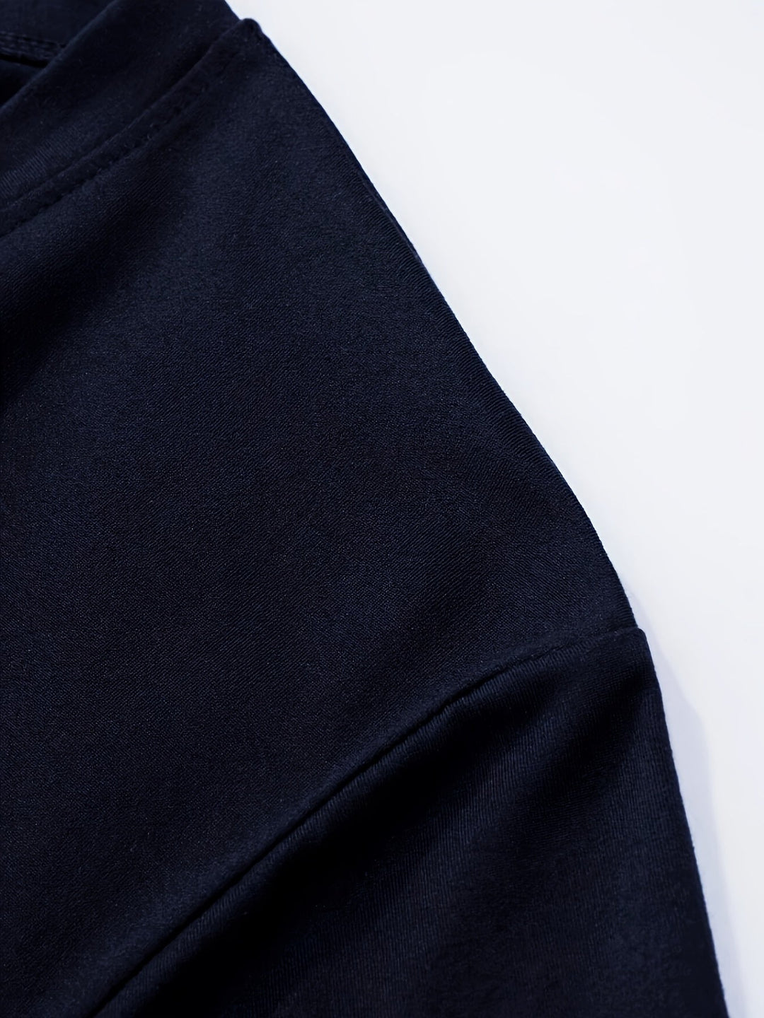 Focus – Tricou Elegant Cu Proiectare Efect